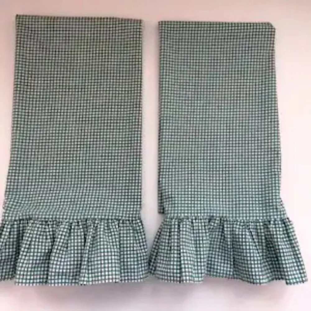 Pair Standard Pillowcases by Wamsutta - Green White Gingham